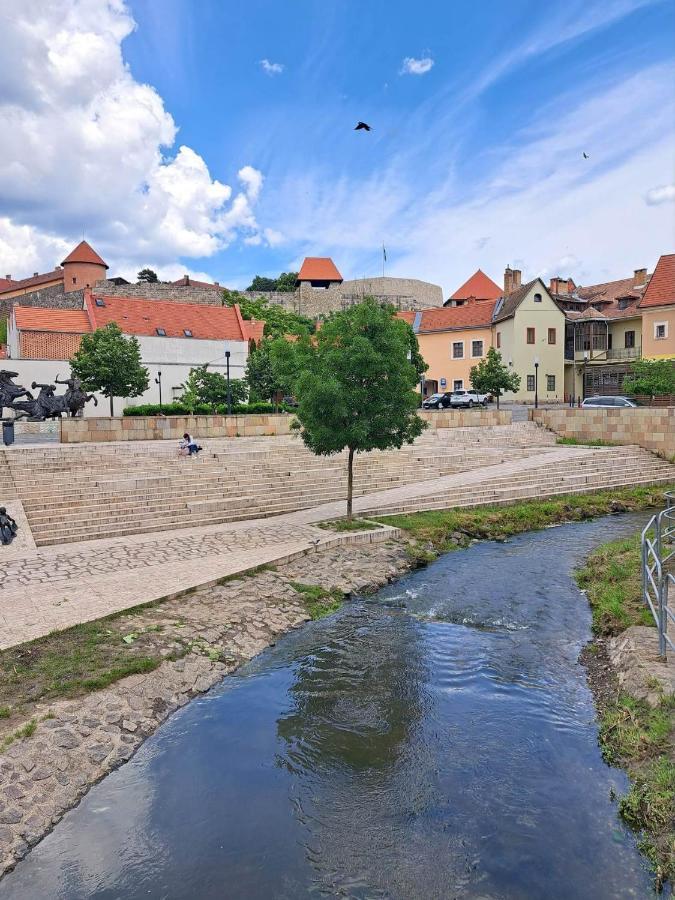 Bb21 Apartman Eger - City Centre Exterior foto